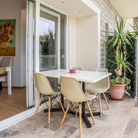 Apartman Apartments Makarska
