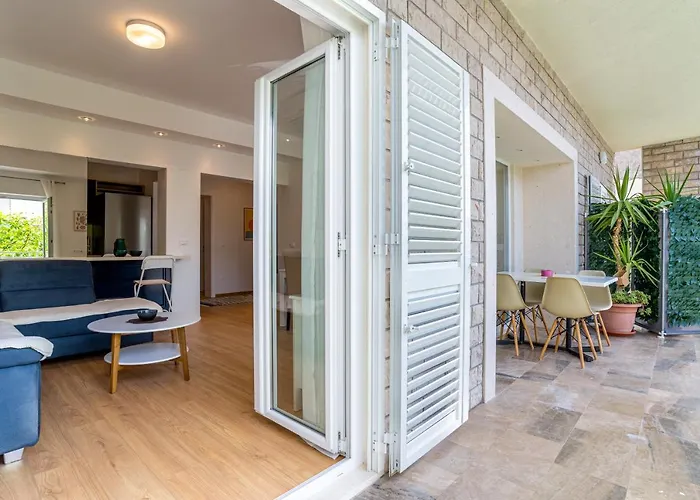 Apartments Makarska