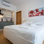Apartments Makarska דירה מאקרסקה