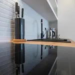 Apartments Makarska * מאקרסקה