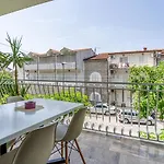 Apartments Makarska דירה מאקרסקה